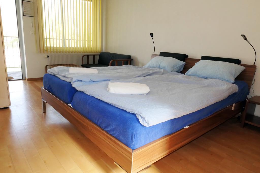 Swiss Hostel Lago Lodge Biel Exterior photo